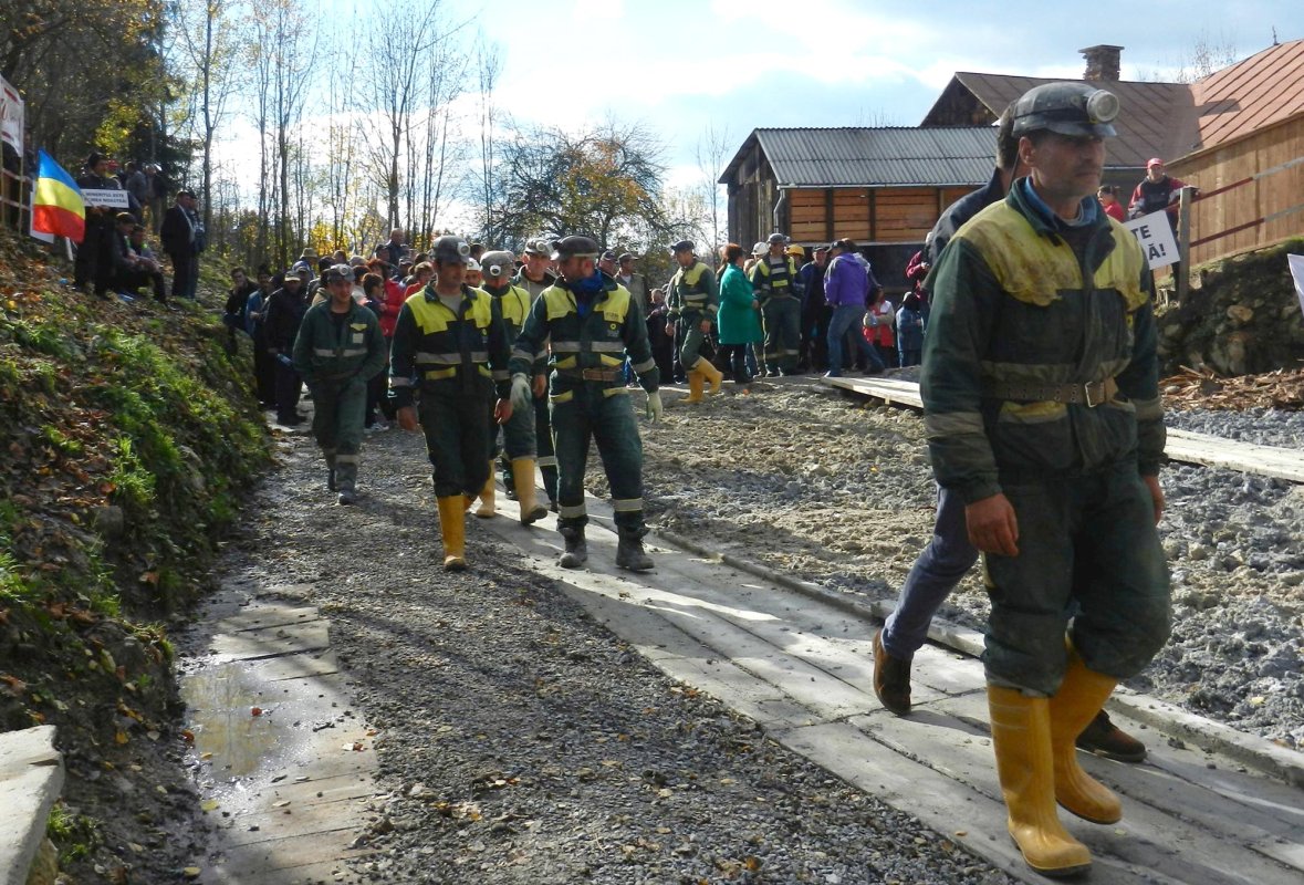 Vârsta de pensionare, redusă pentru locuitorii din zonele miniere 151288