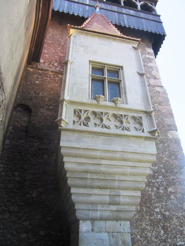Un castel încărcat de istorie și legende 151300