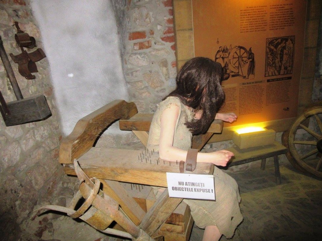 Un castel încărcat de istorie și legende 151309