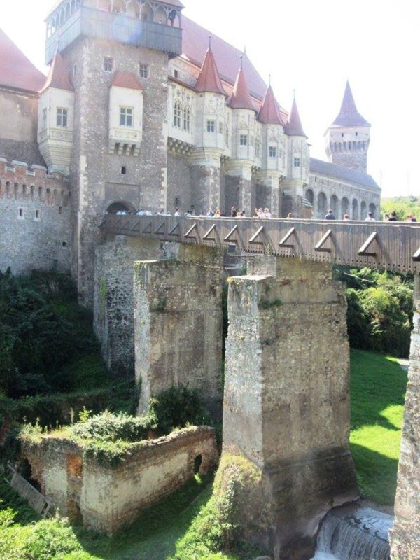 Un castel încărcat de istorie și legende 151310