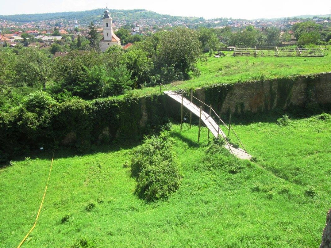 Un castel încărcat de istorie și legende 151311