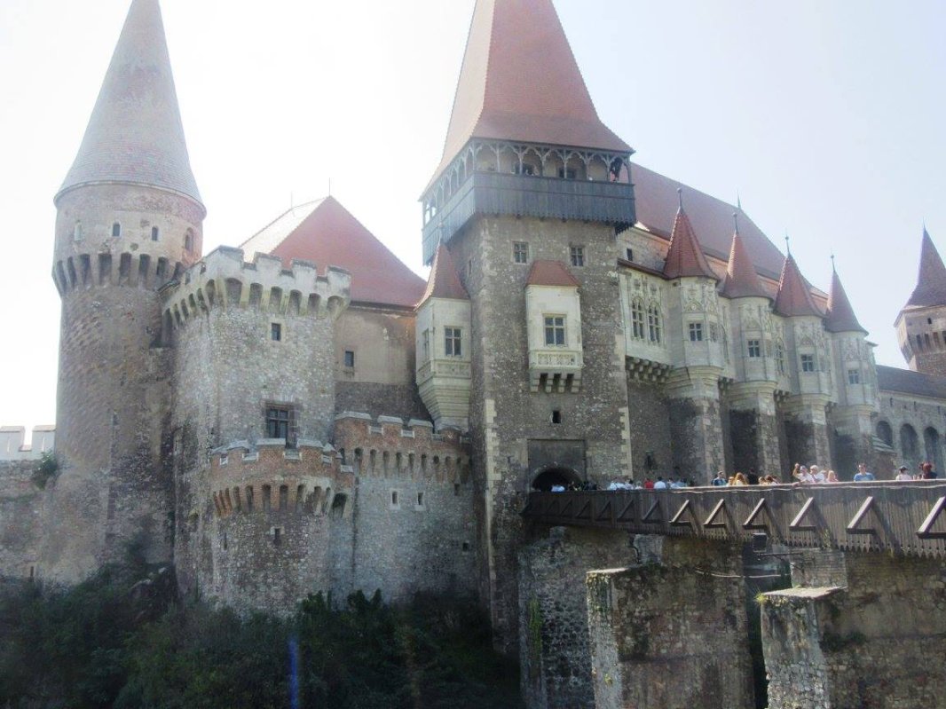 Un castel încărcat de istorie și legende 151312