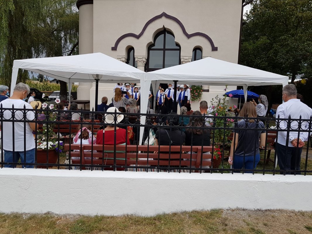 Concert tradiţional la parohia ilfoveană Tâncăbești 151377