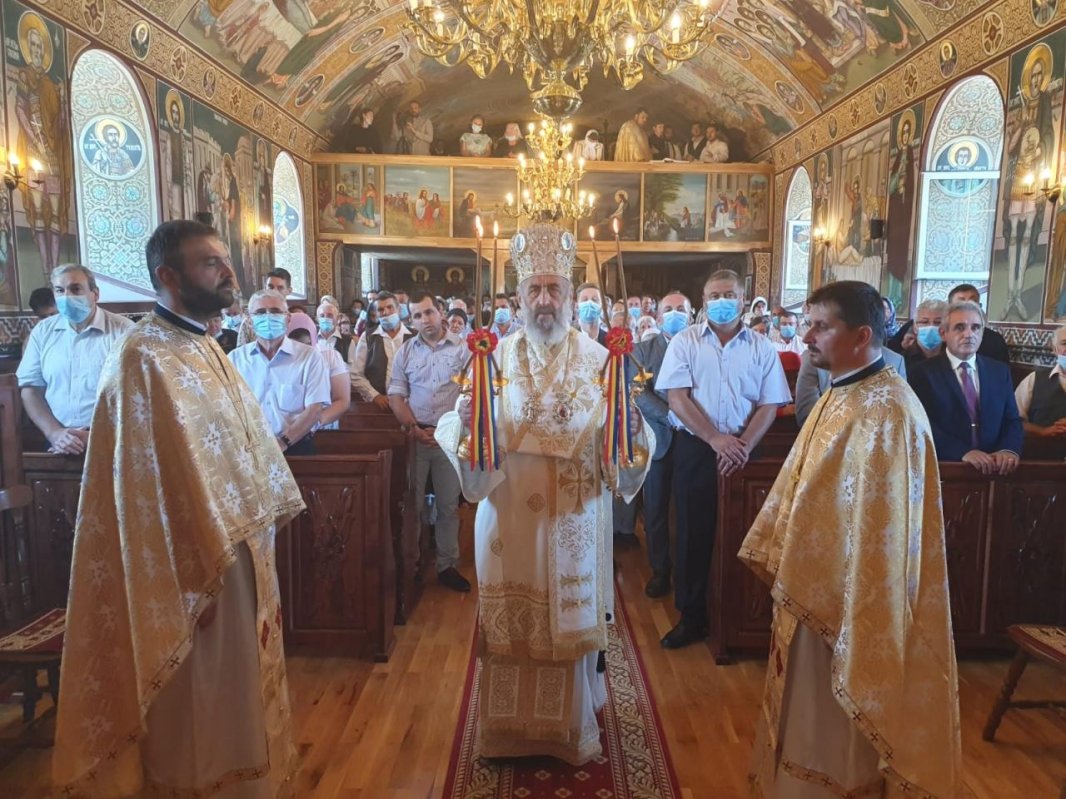 Resfințirea Bisericii „Sfântul Ierarh Nicolae”  din Cricău, Protopopiatul Alba Iulia 151383