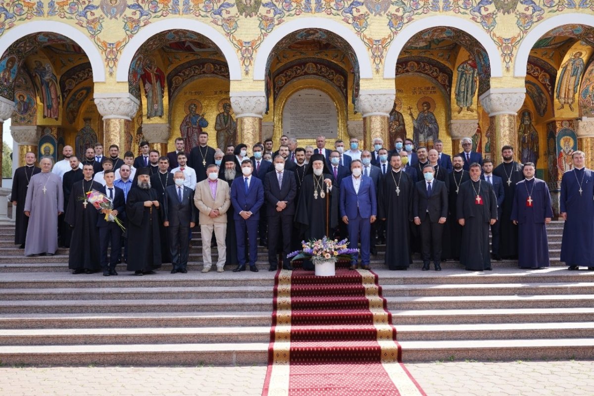 Vizite şi slujiri arhiereşti în Duminica a 11-a după Rusalii 151368