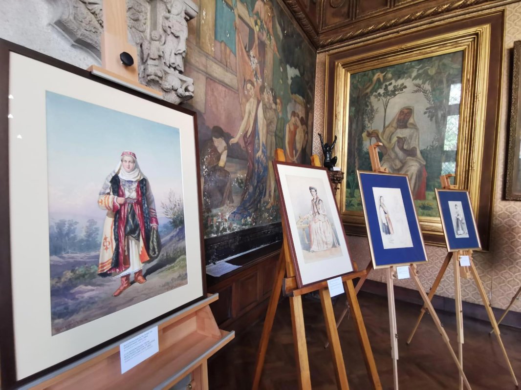 Costumul popular în lucrările lui Carol Popp de Szathmári 151449