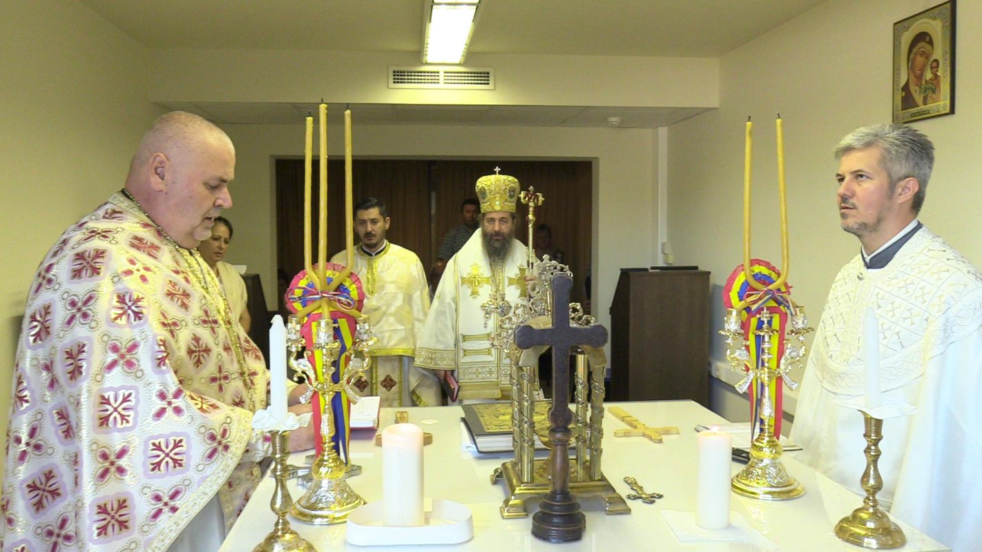 Slujire arhierească la paraclisul românesc din Seghedin (Szeged), Ungaria 151427