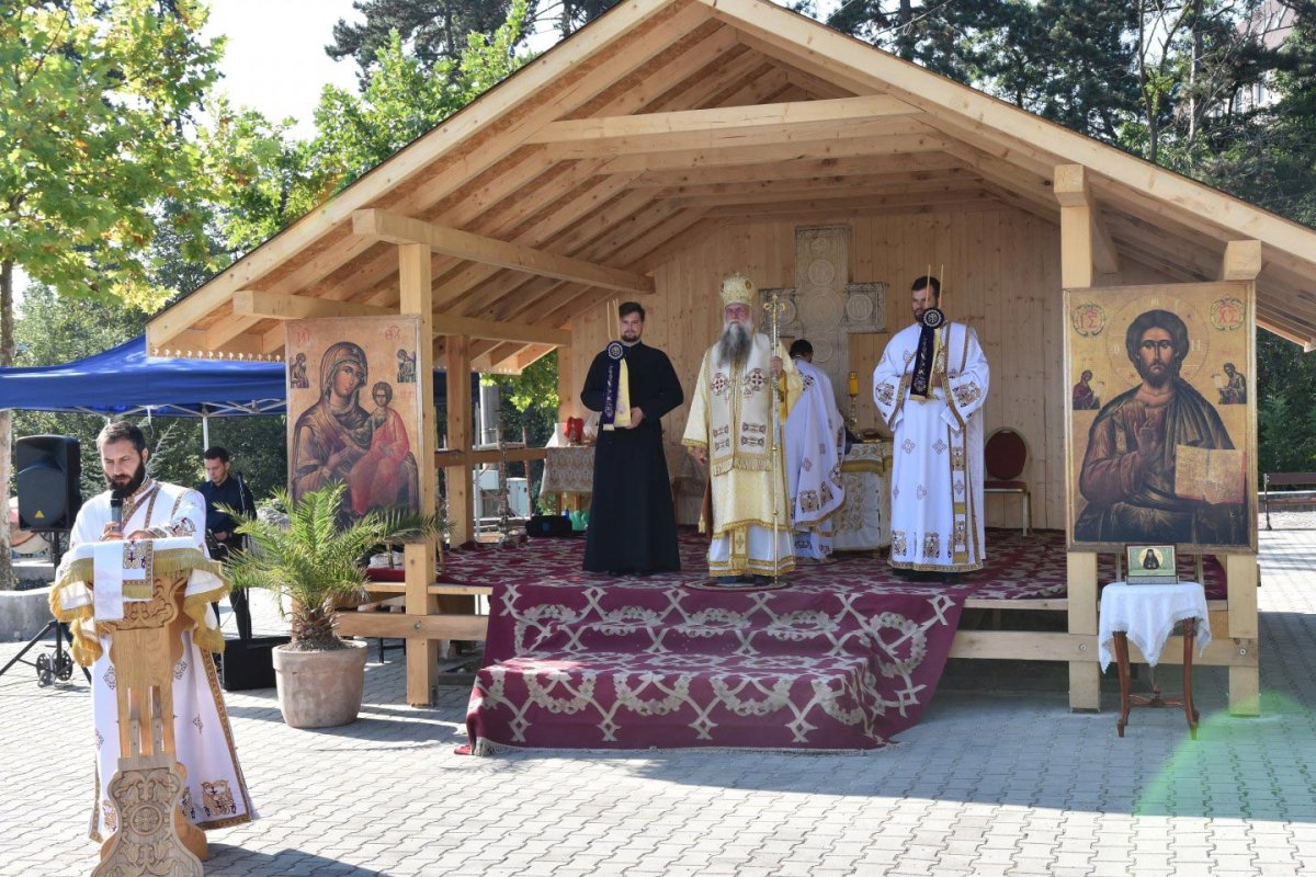 Slujiri arhiereşti în eparhii din Mitropolia Olteniei 151423