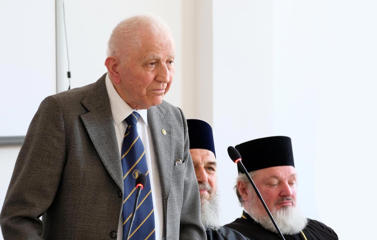 „Toată afecţiunea paternă a cheltuit-o în pregătirea şi creşterea unui număr mare de ucenici“ 151480