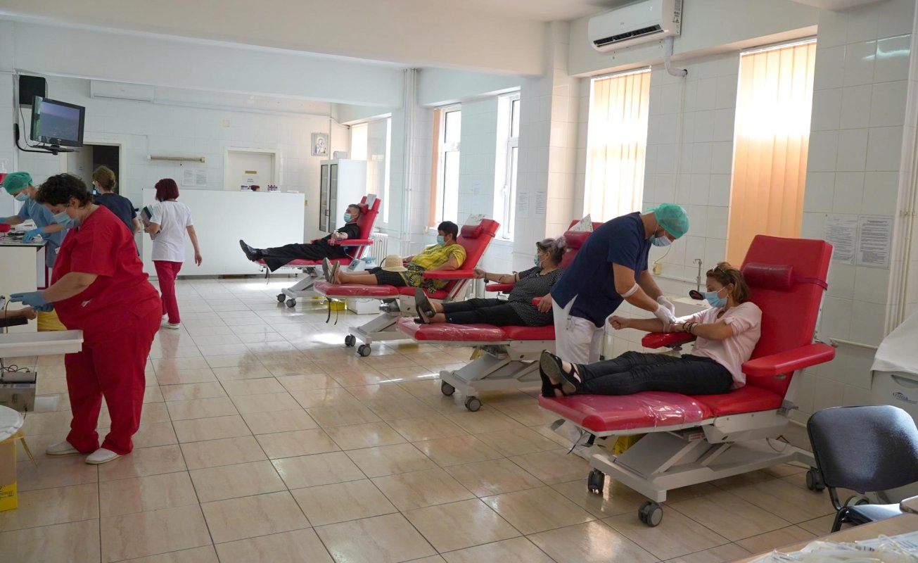 Acţiune de donare de sânge a preoţilor şi credincioşilor din Protopopiatul Tecuci 151555