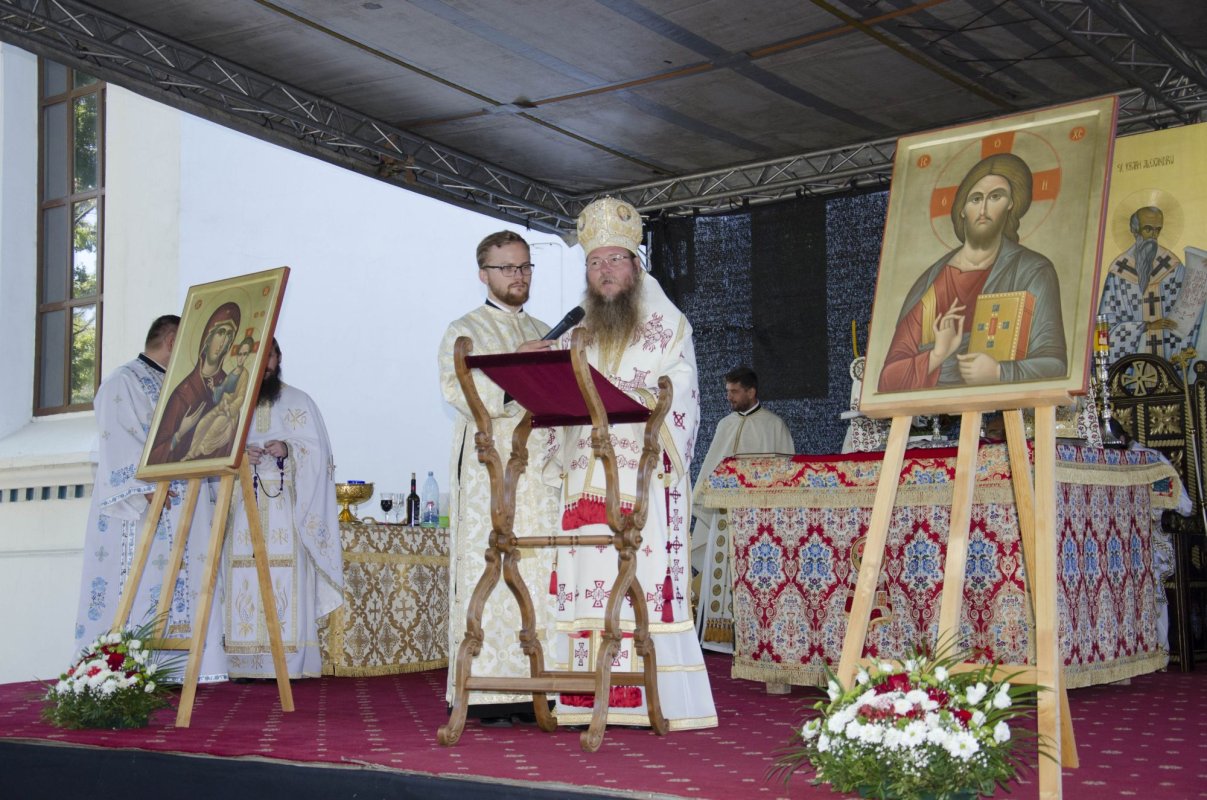 Primul hram al Mănăstirii „Sfântul Alexandru” – Catedrală Episcopală  151657