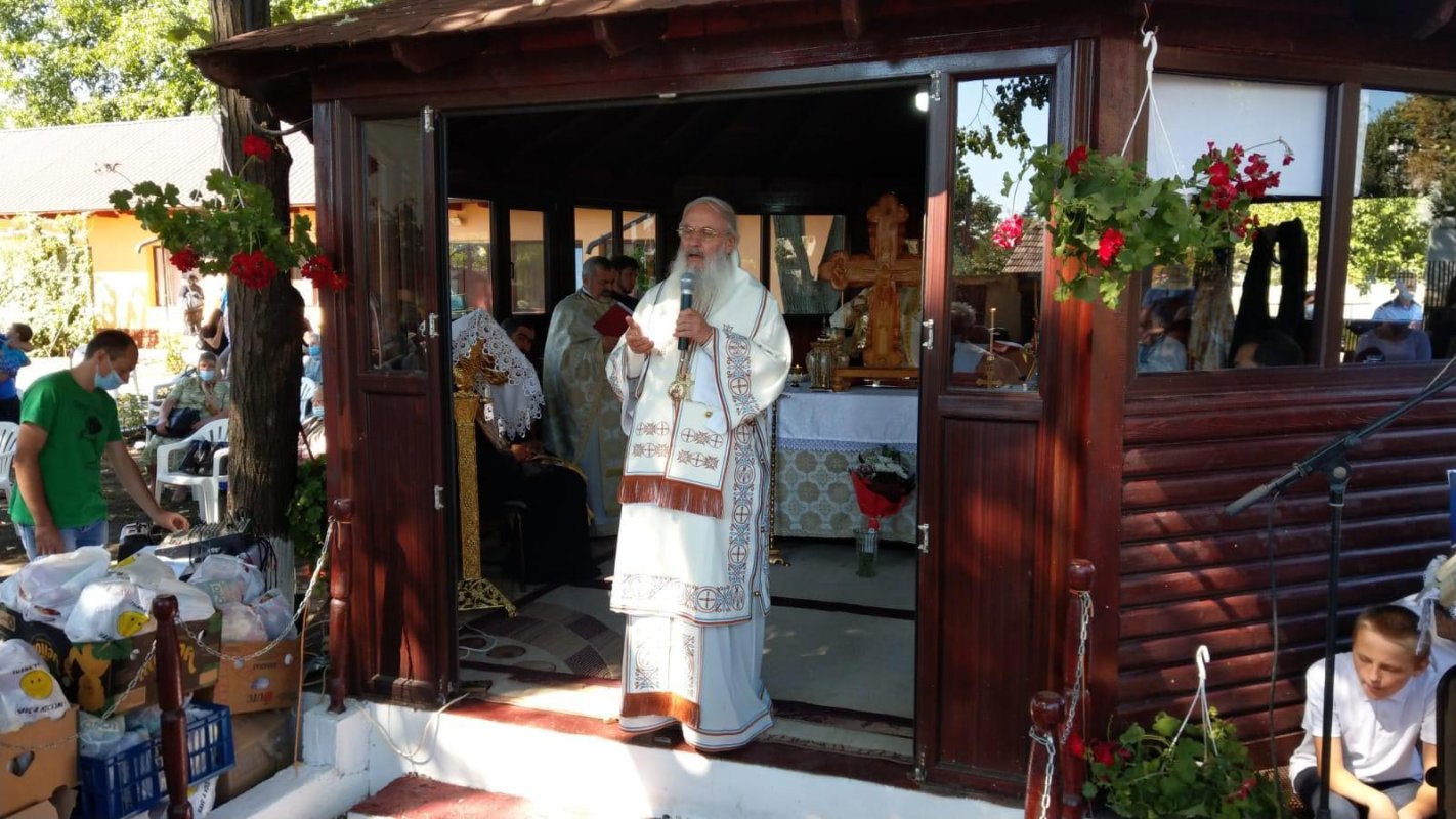 Liturghie arhierească în Negreşti, Vaslui 151670