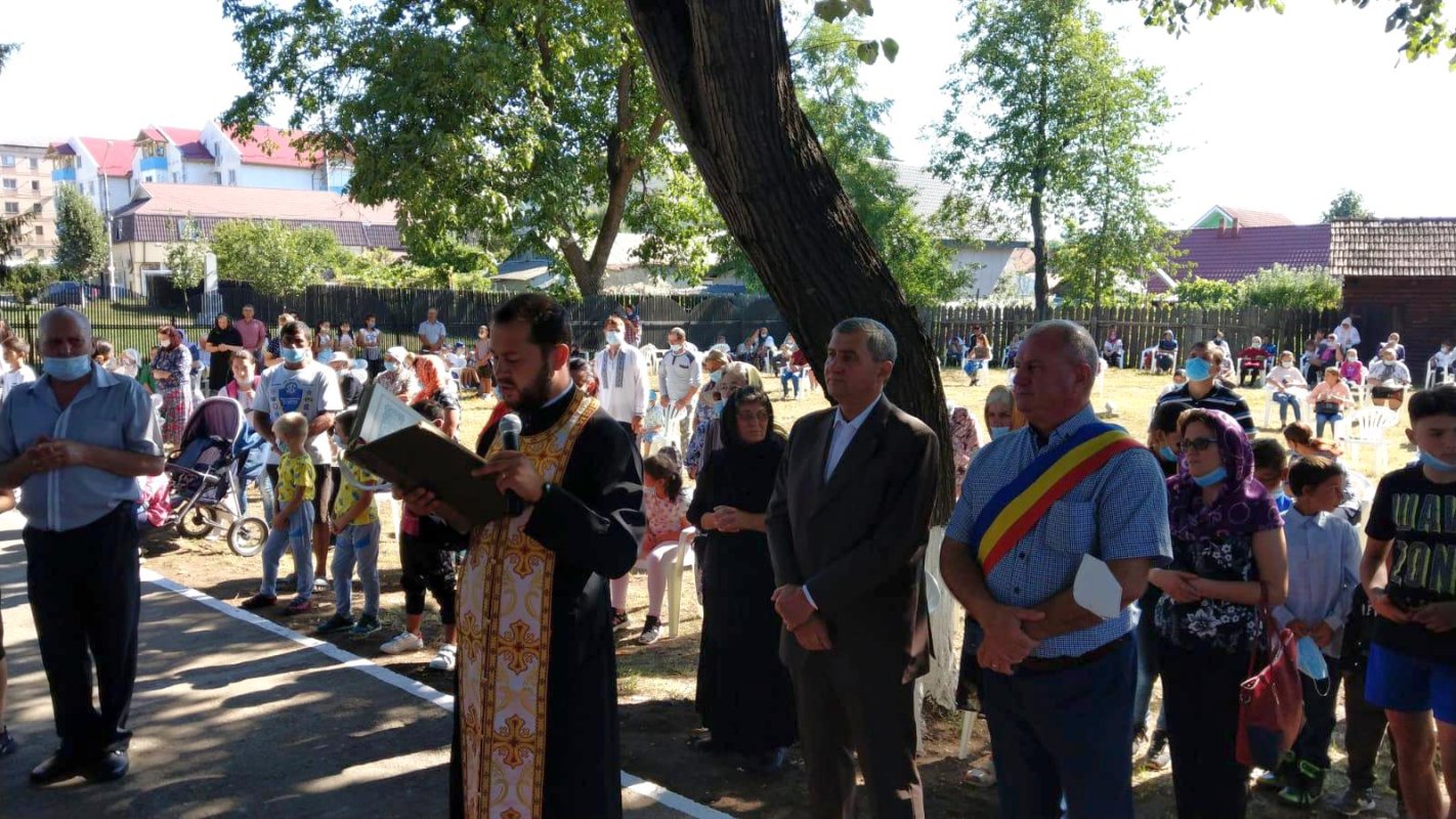 Liturghie arhierească în Negreşti, Vaslui 151672