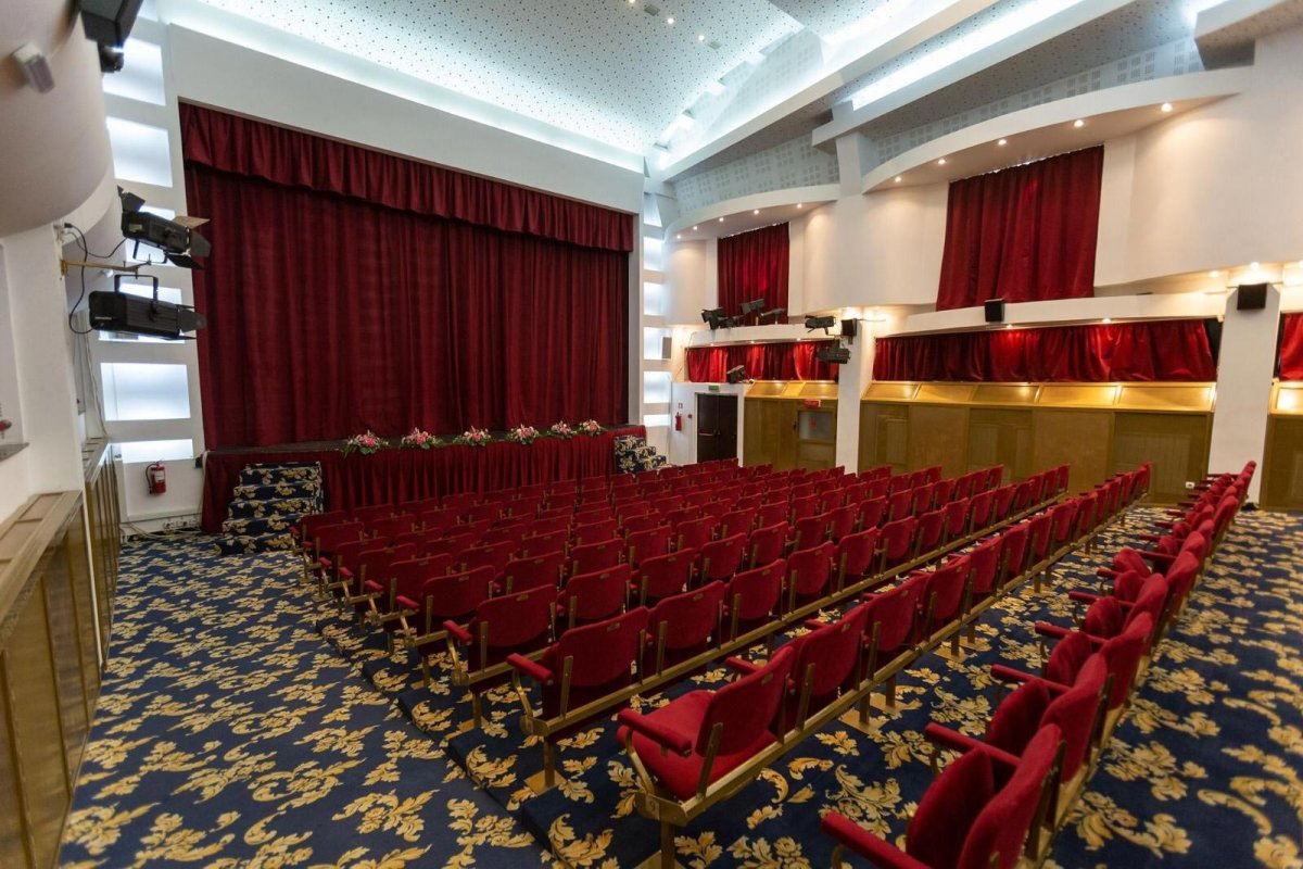 Se redeschid teatrele şi cinematografele 151688