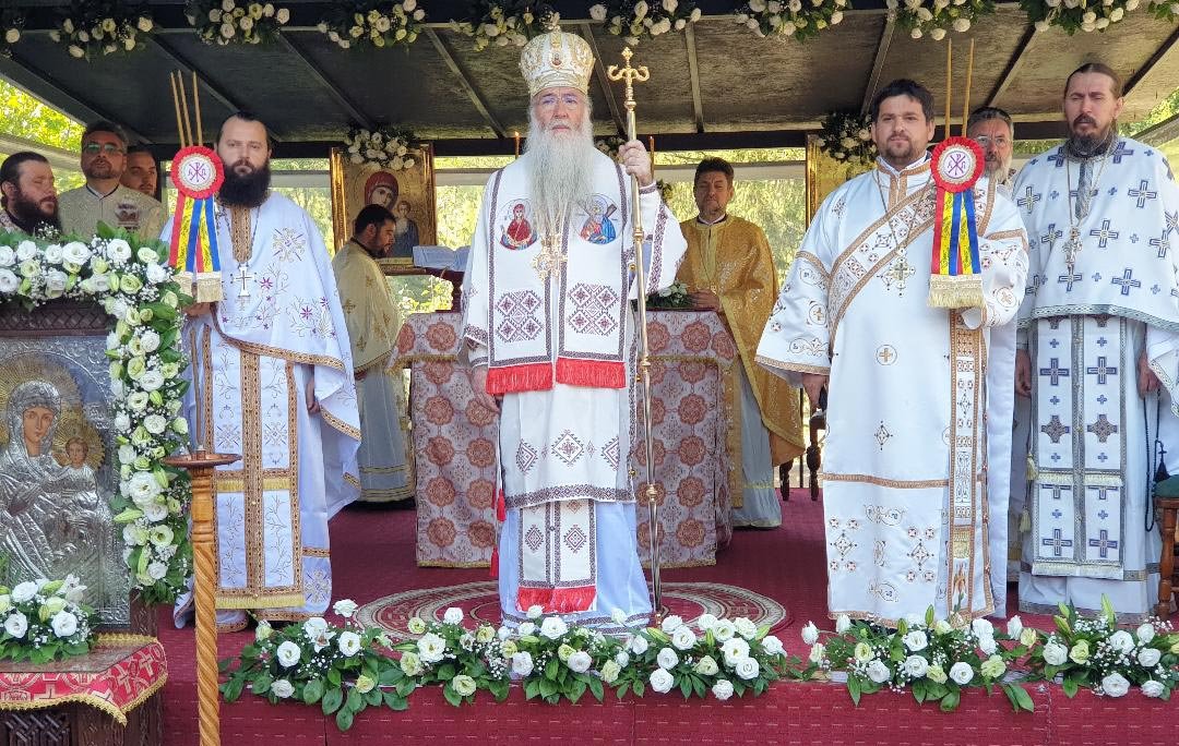 Praznicul mănăstirii mehedinţene Topolniţa 151752