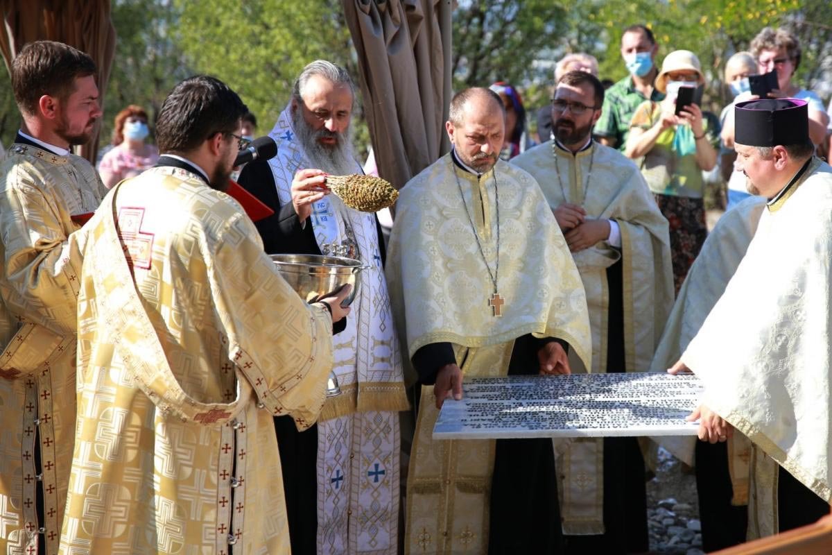 Resfințirea bisericii Parohiei Cordun-Botoşani 152137