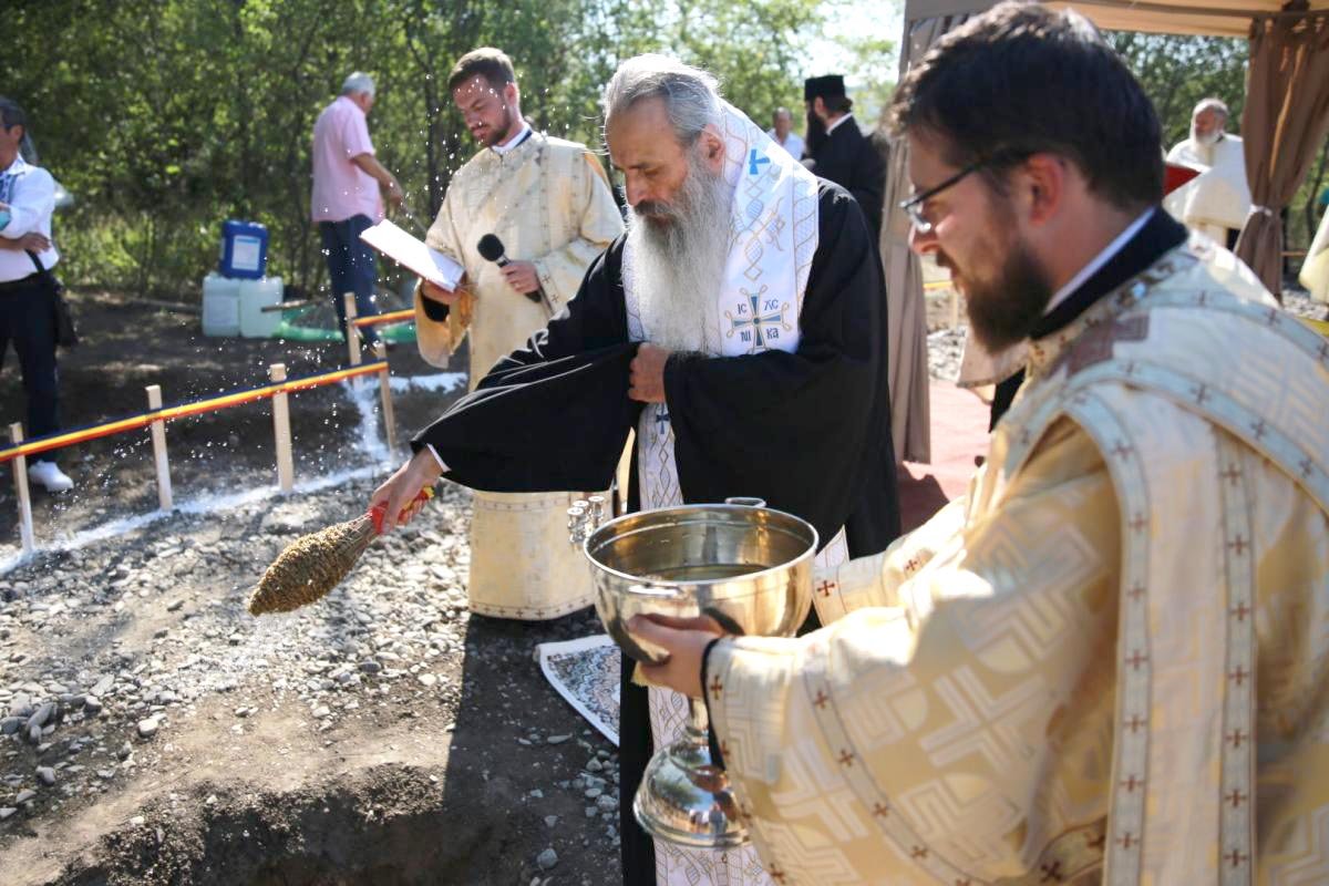 Resfințirea bisericii Parohiei Cordun-Botoşani 152138