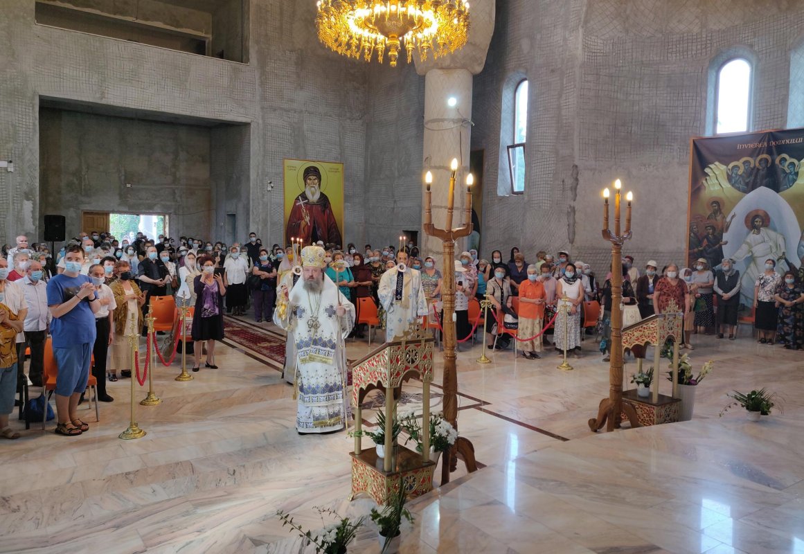 Binecuvântarea lucrărilor de la Biserica „Naşterea Maicii Domnului” din Capitală 152238