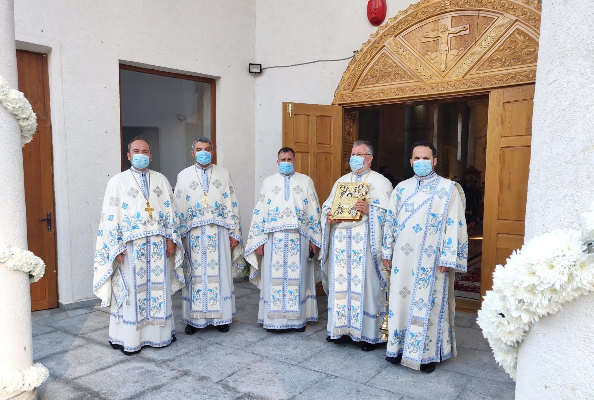 Binecuvântarea lucrărilor de la Biserica „Naşterea Maicii Domnului” din Capitală 152240