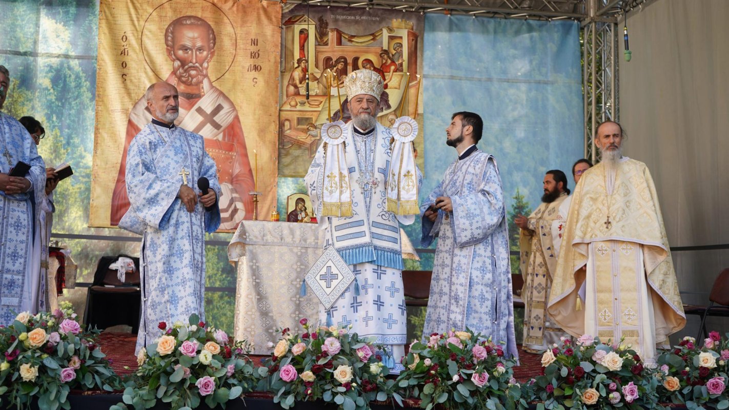 Biserica „Nașterea Maicii Domnului” a Mănăstirii Predeal a fost resfinţită 152263