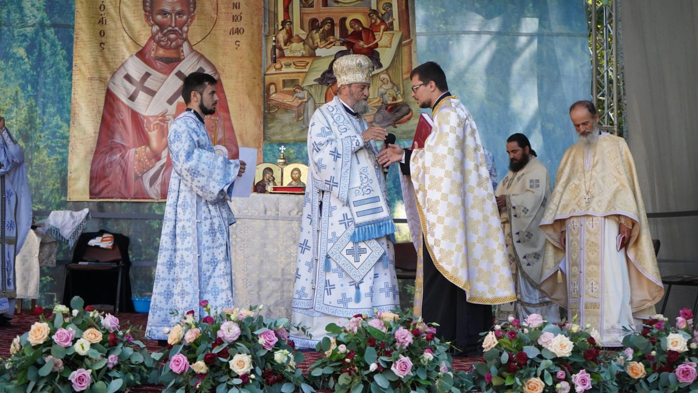 Biserica „Nașterea Maicii Domnului” a Mănăstirii Predeal a fost resfinţită 152268