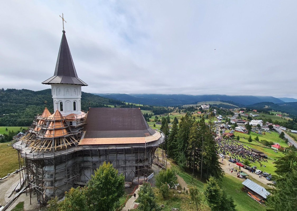 Hram la Mănăstirea Piatra Fântânele, Bistriţa-Năsăud 152270