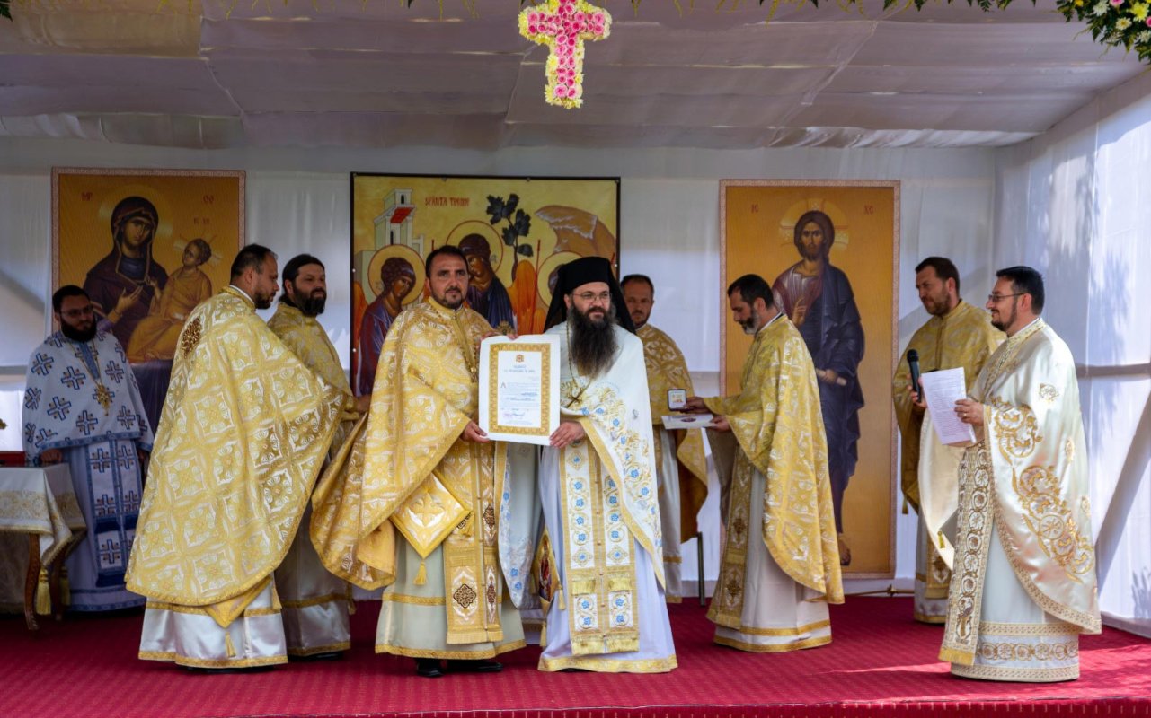 Inaugurarea noului așezământ pastoral-social al parohiei prahovene Homorâciu 152244