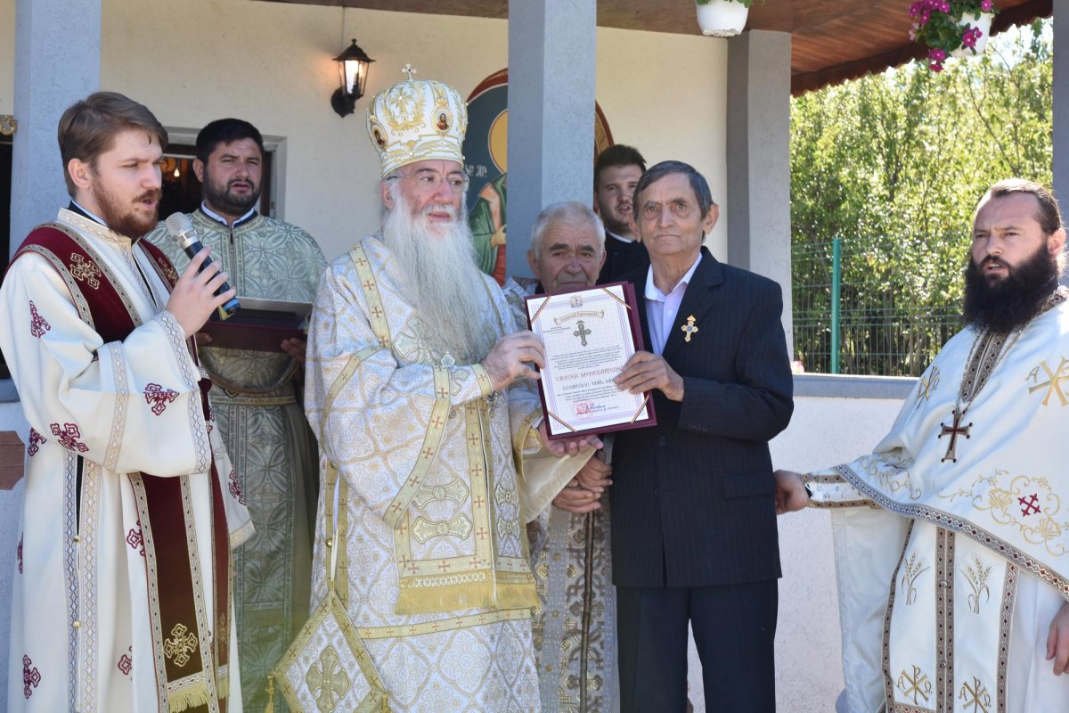 Sfințirea primei biserici din satul mehedințean Bibăn 152261