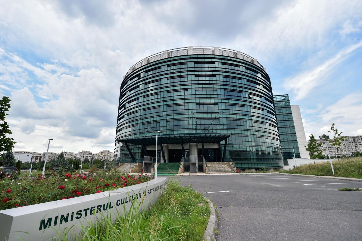 „Tezaur Uman Viu“ pentru alte 11 persoane 152294