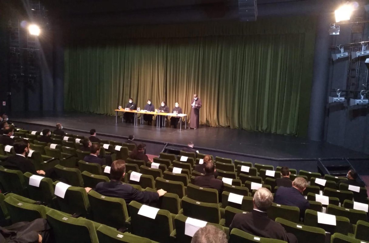 Întâlnire a clericilor din Protopopiatul Ilfov Nord în orașul Otopeni 152334