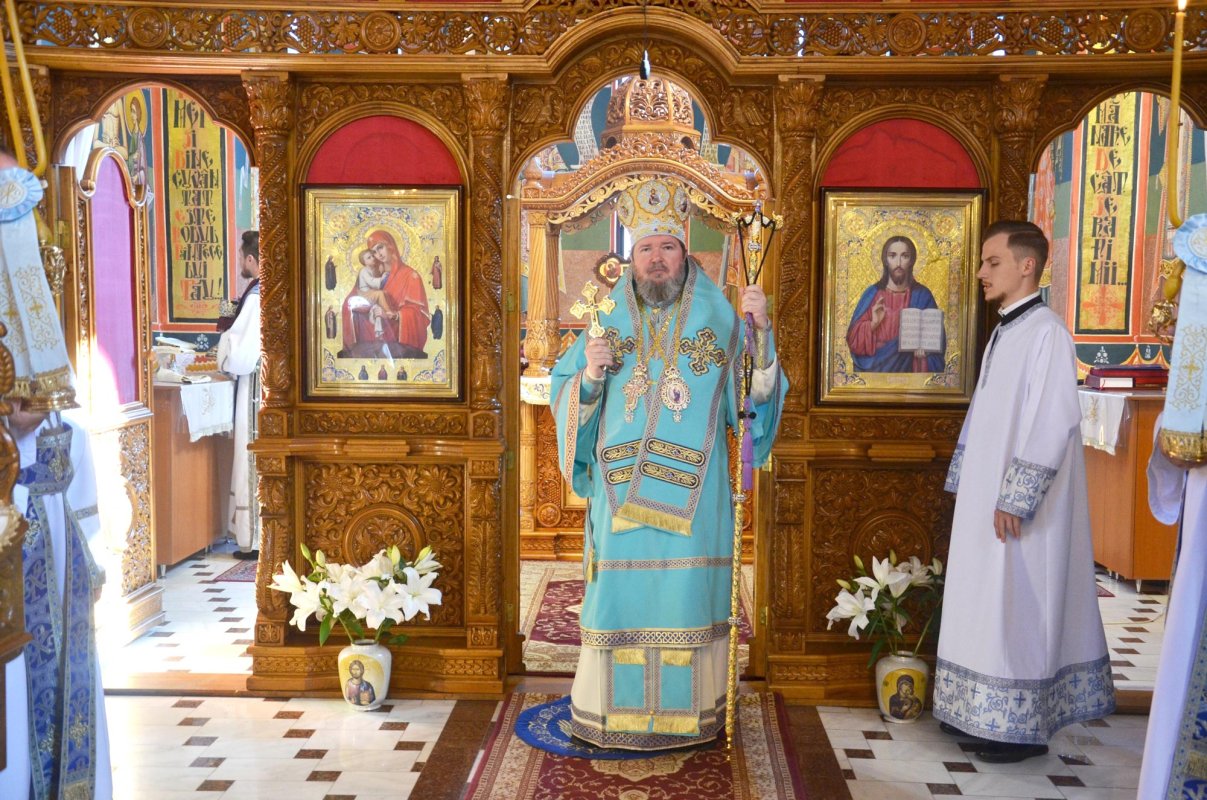 Slujire arhierească la Oradea 152348