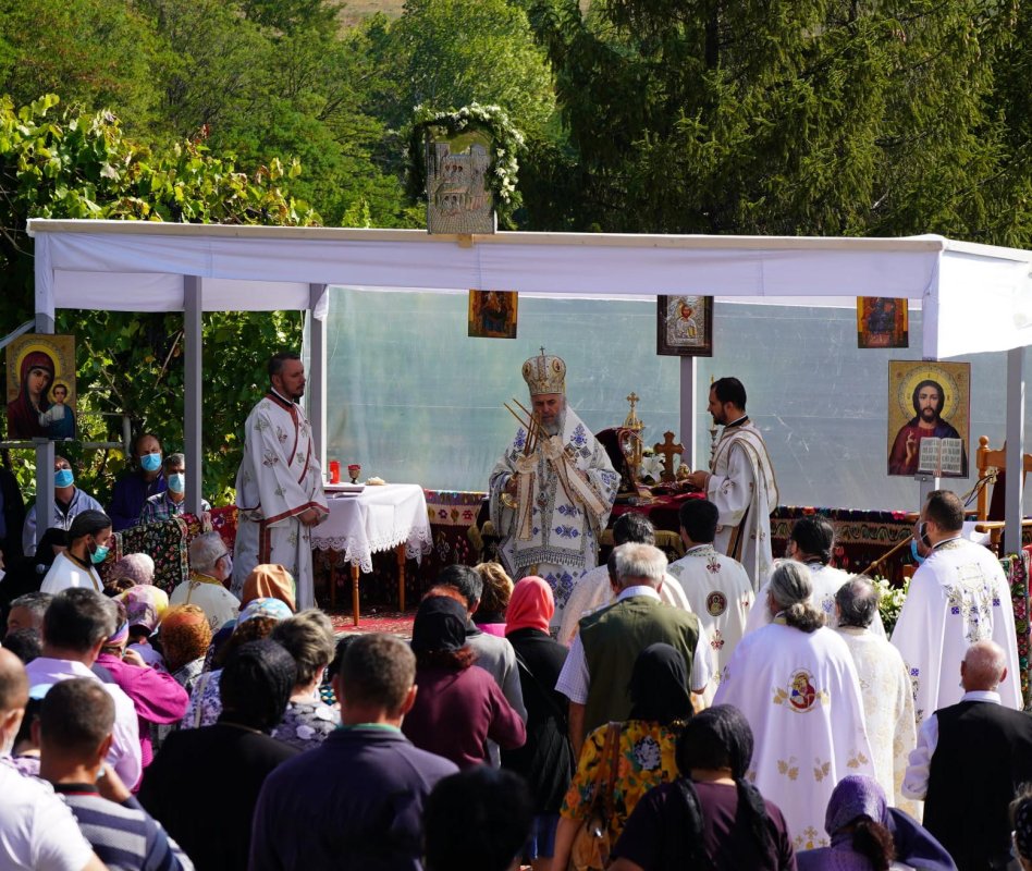 Vizite pastorale la praznicul Naşterii Maicii Domnului 152339