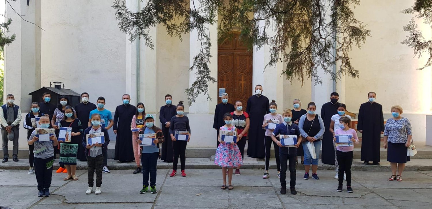 Tablete oferite elevilor pentru noul an școlar 152473