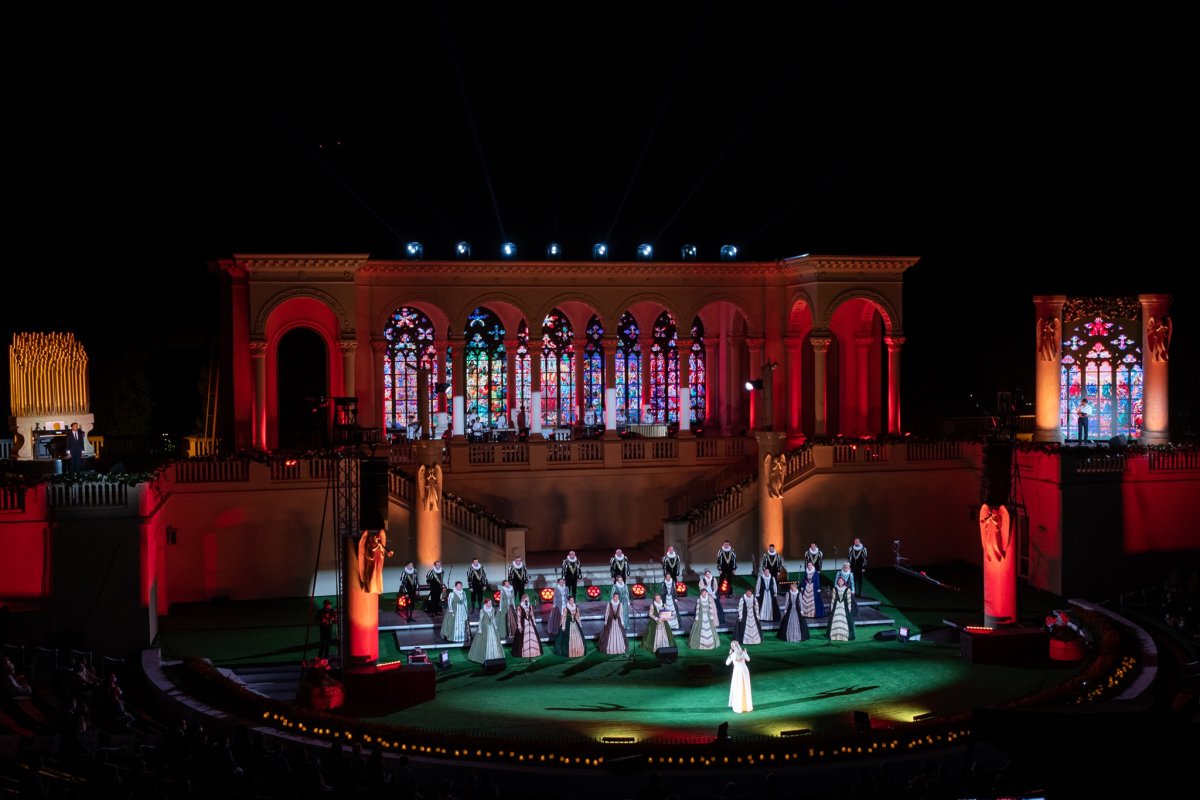 „Ave Maria” în interpretarea Corului Madrigal 152628