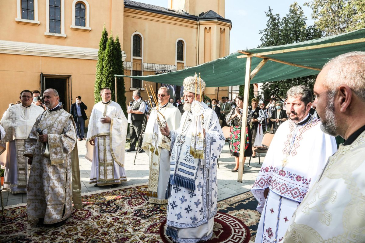 Biserica „Adormirea Maicii Domnului” din Şelimbăr a fost resfinţită 152598