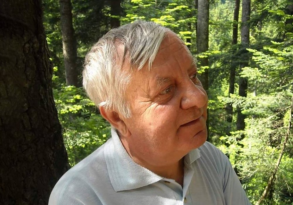 Mărturisitor sub „patrafirul” poeziei 152622