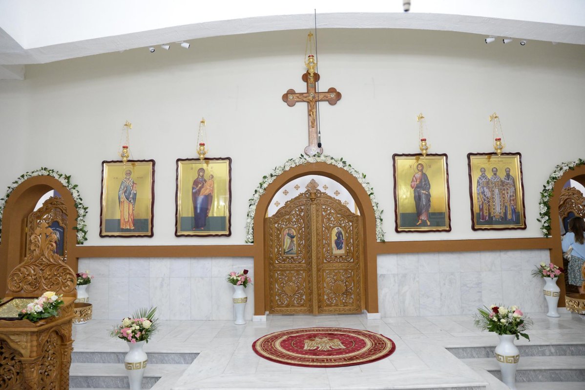 Paraclisul Parohiei „Sfinții Trei Ierarhi” din Ploiești a fost sfințit 152569