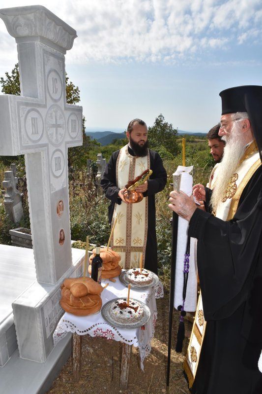 Slujiri arhiereşti în eparhii din Mitropolia Olteniei 152608