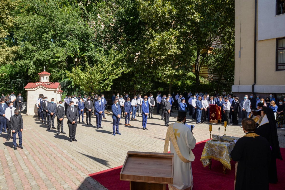 Binecuvântarea anului școlar pentru seminariştii bucureşteni 152695