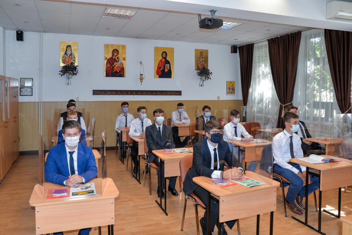 Binecuvântarea anului școlar pentru seminariştii bucureşteni 152700