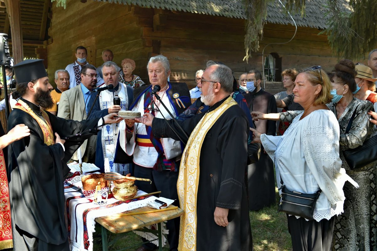 Eveniment cultural la Muzeul Satului din Bucureşti 152712