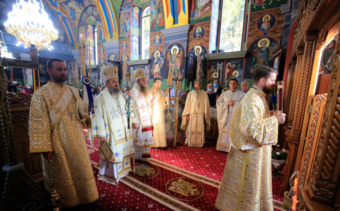 Binecuvântare la Prislop şi sărbătoare la Ţebea, Hunedoara 152735