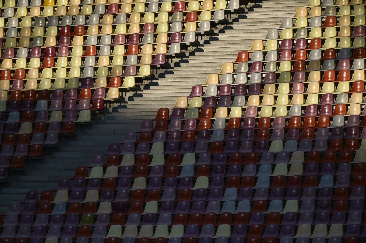 Cu spectatori pe stadioane, la sfârșitul toamnei 152784