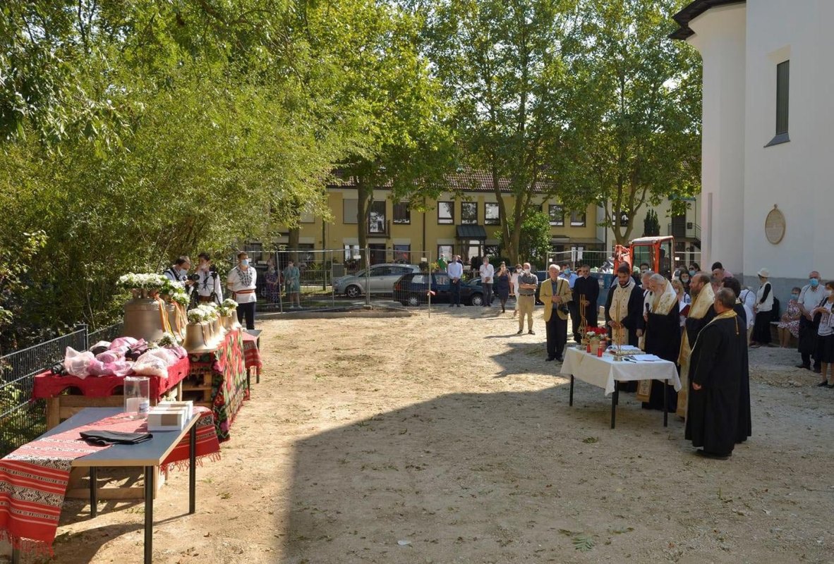 Sărbătoarea Înălțării Sfintei Cruci în diaspora ortodoxă românească 152760