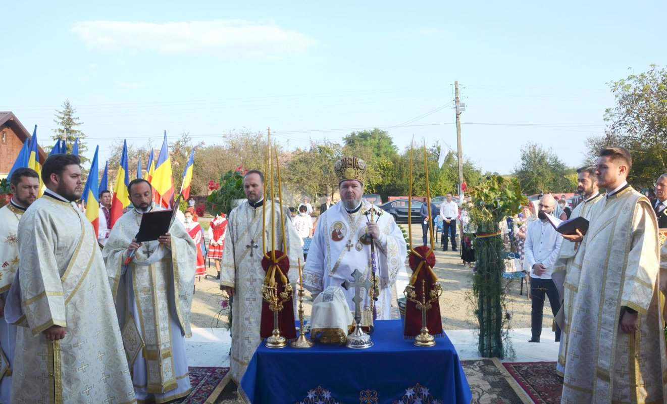 Slujiri arhiereşti în Episcopia Oradiei 152732