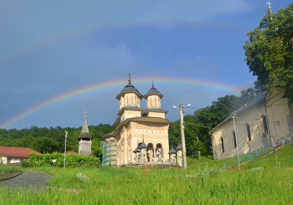 Duhovnicul cel de foc: ieromonahul Gavriil de la Nicula 152518