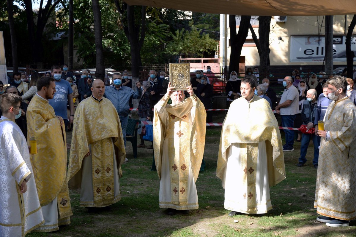 Hramul Parohiei „Iancu Vechi”-Mătăsari din Capitală 153038