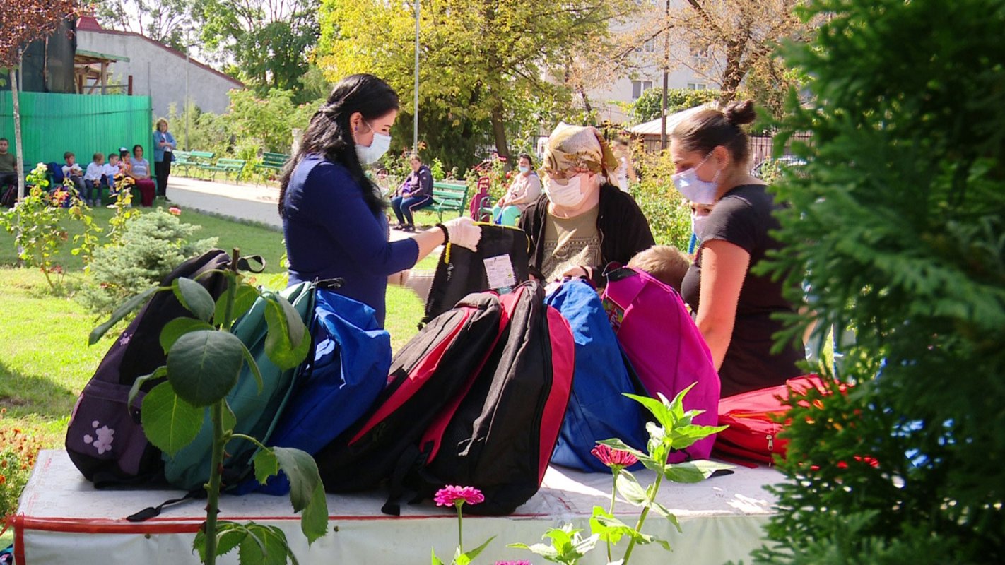 Ajutor pentru elevi oferit de Protoieria Sector 3 Capitală 153148