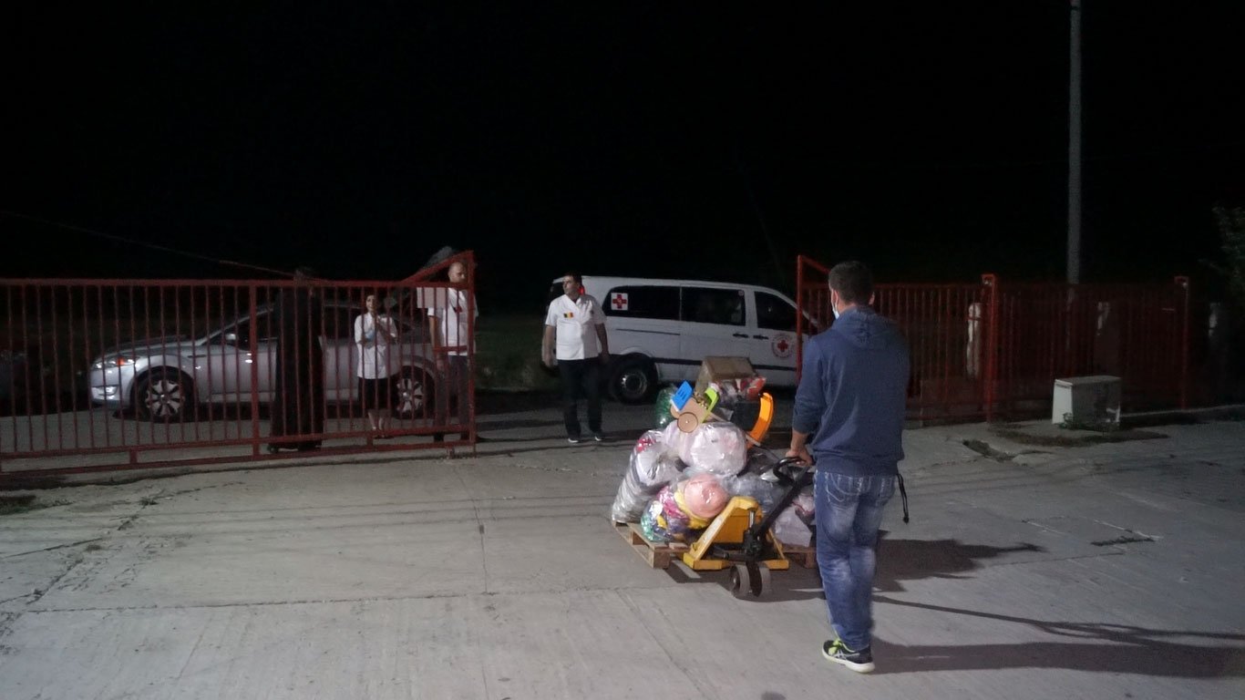 Daruri pentru copiii aşezământului social de la Valea Plopului, județul Prahova  153151