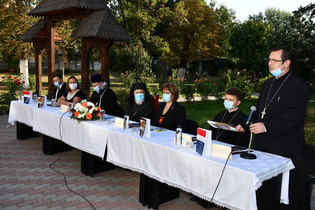 Simpozion pentru studenții teologi la Facultatea „Ilarion V. Felea” din Arad 153303